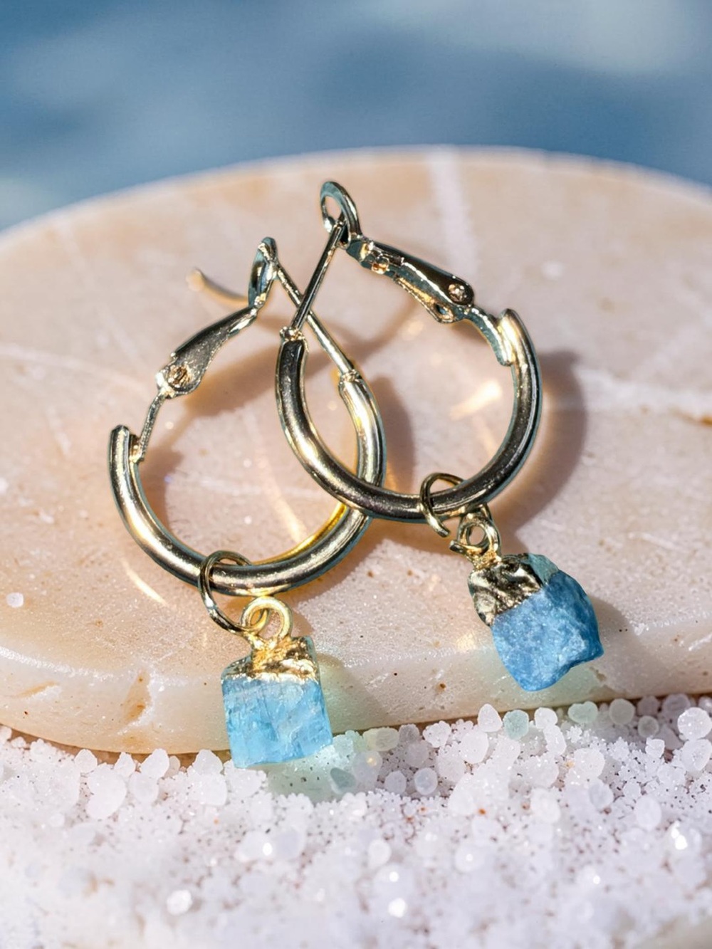 ⭐️ Neon Blue Apatite earrings